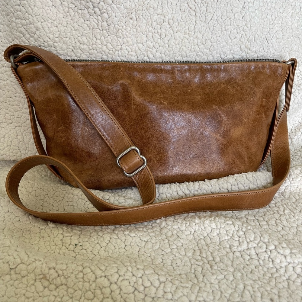 Elegant Brown Leather Shoulder Bag